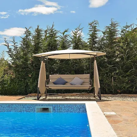 Mit Privatpool Fuer 14 Personen Ca 280 Qm In Muzini, Istrien Binnenland Von Istrien *